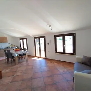 Zeus Casa , Olmedo Italia