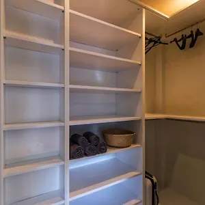 Charmy & Cozy Panoramic Flat 50m From M4 Stop , Milano Italia